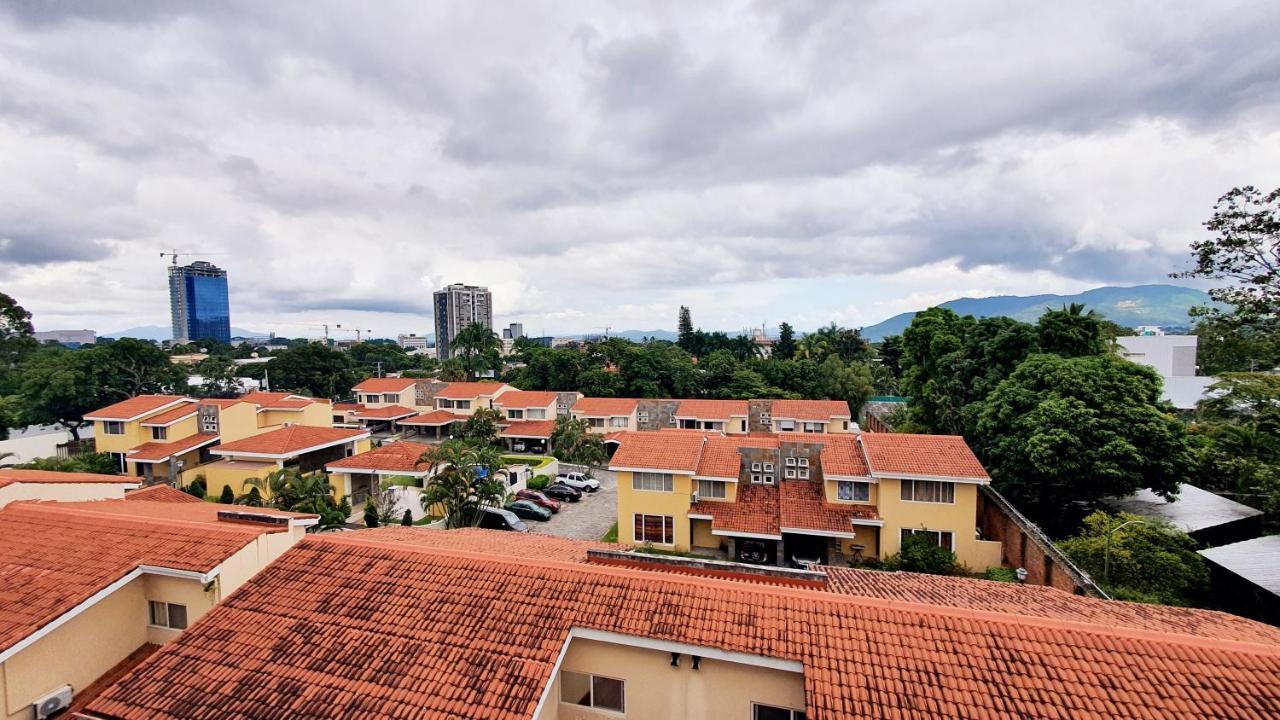 San Benito Flats Wifi 50Mg - 4 Huespedes - Parqueos Apartment San Salvador Bagian luar foto