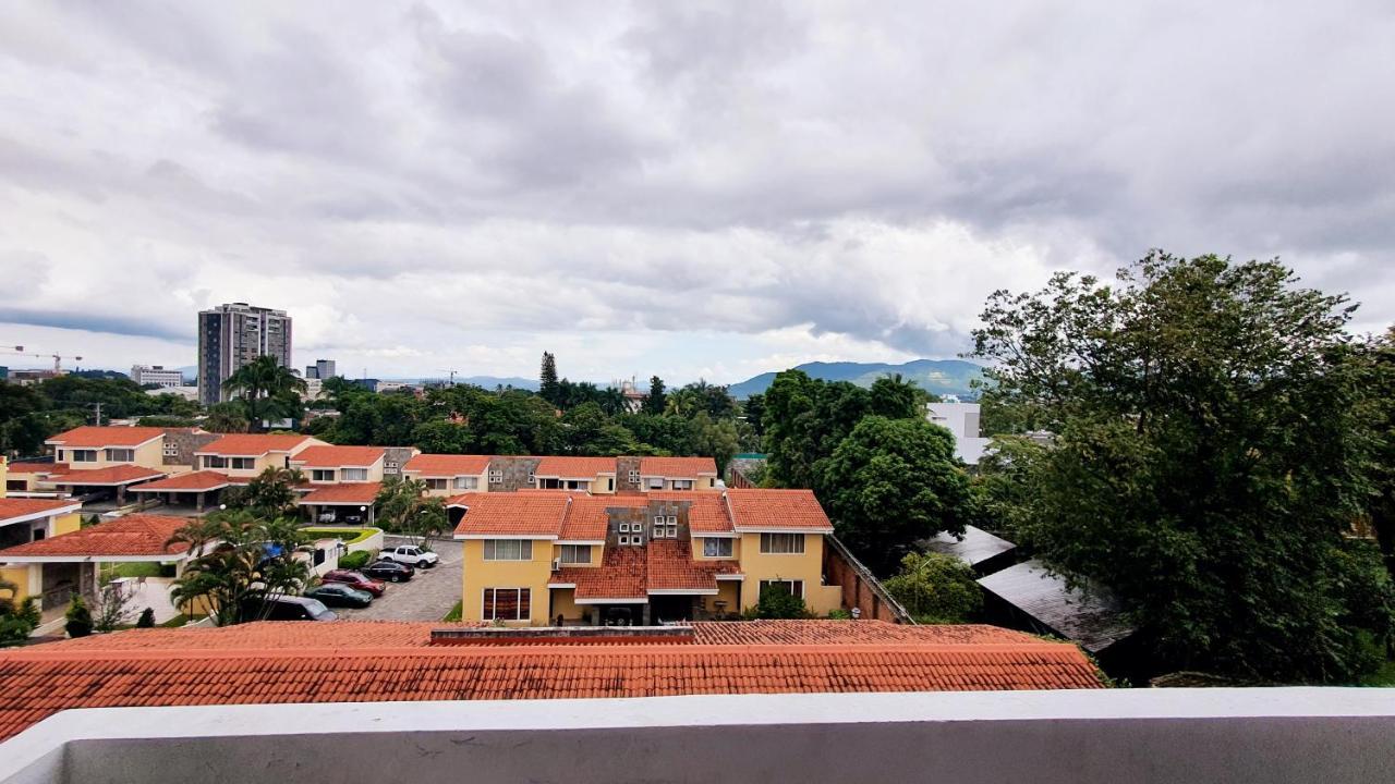 San Benito Flats Wifi 50Mg - 4 Huespedes - Parqueos Apartment San Salvador Bagian luar foto